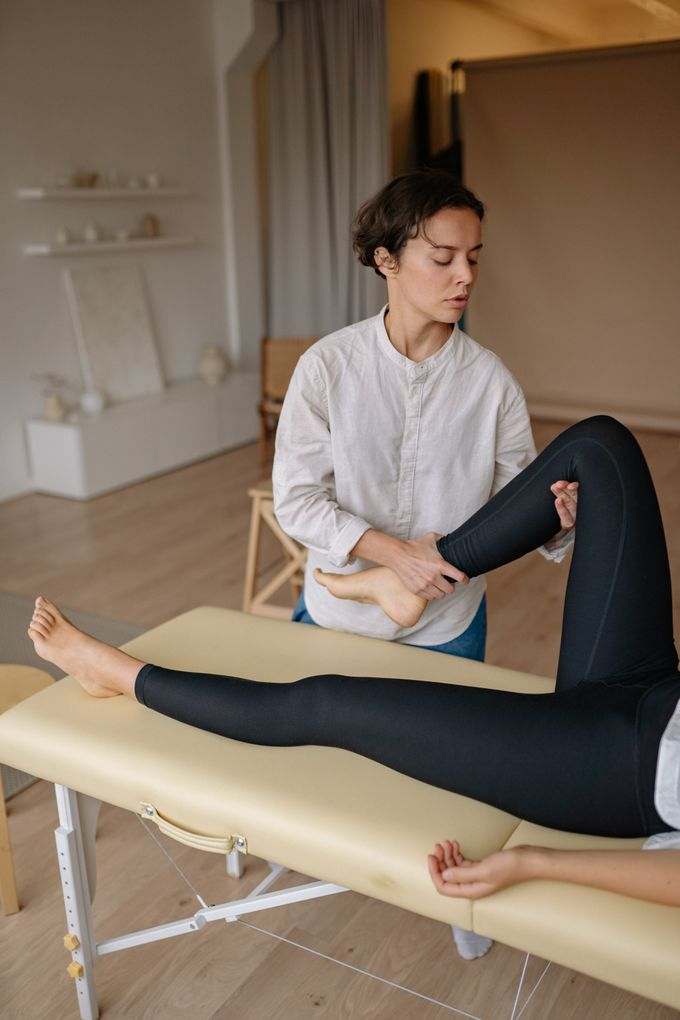Leg therapy session during limb lengthening rehabilitation